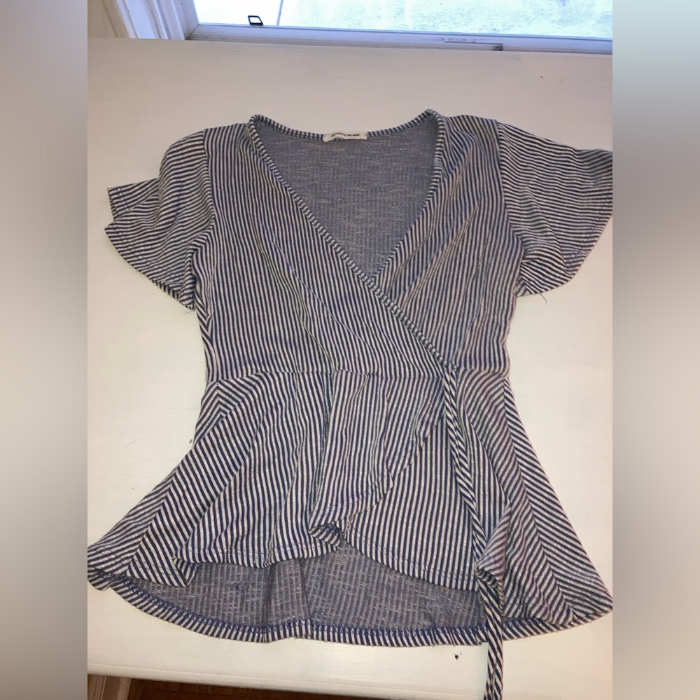 Short sleeve top
